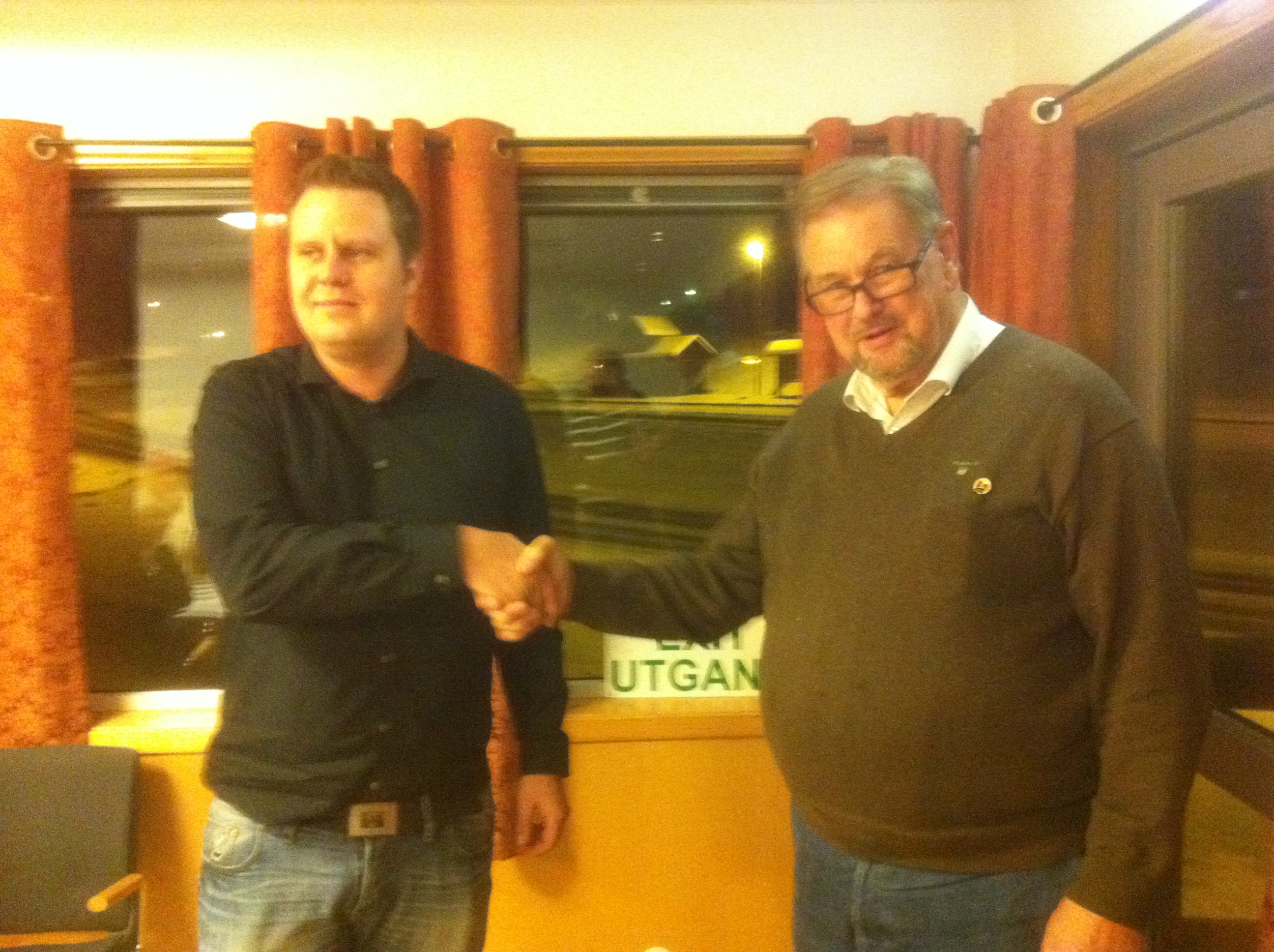 Stor heder til Arne - Tildelt Norges bridgeforbunds fortjenstmerke