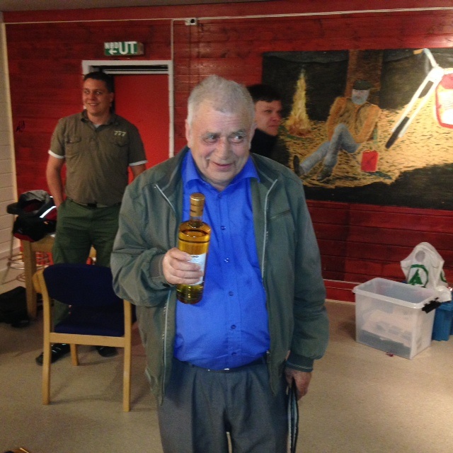 Olav med suveren siger i Gaupne. 