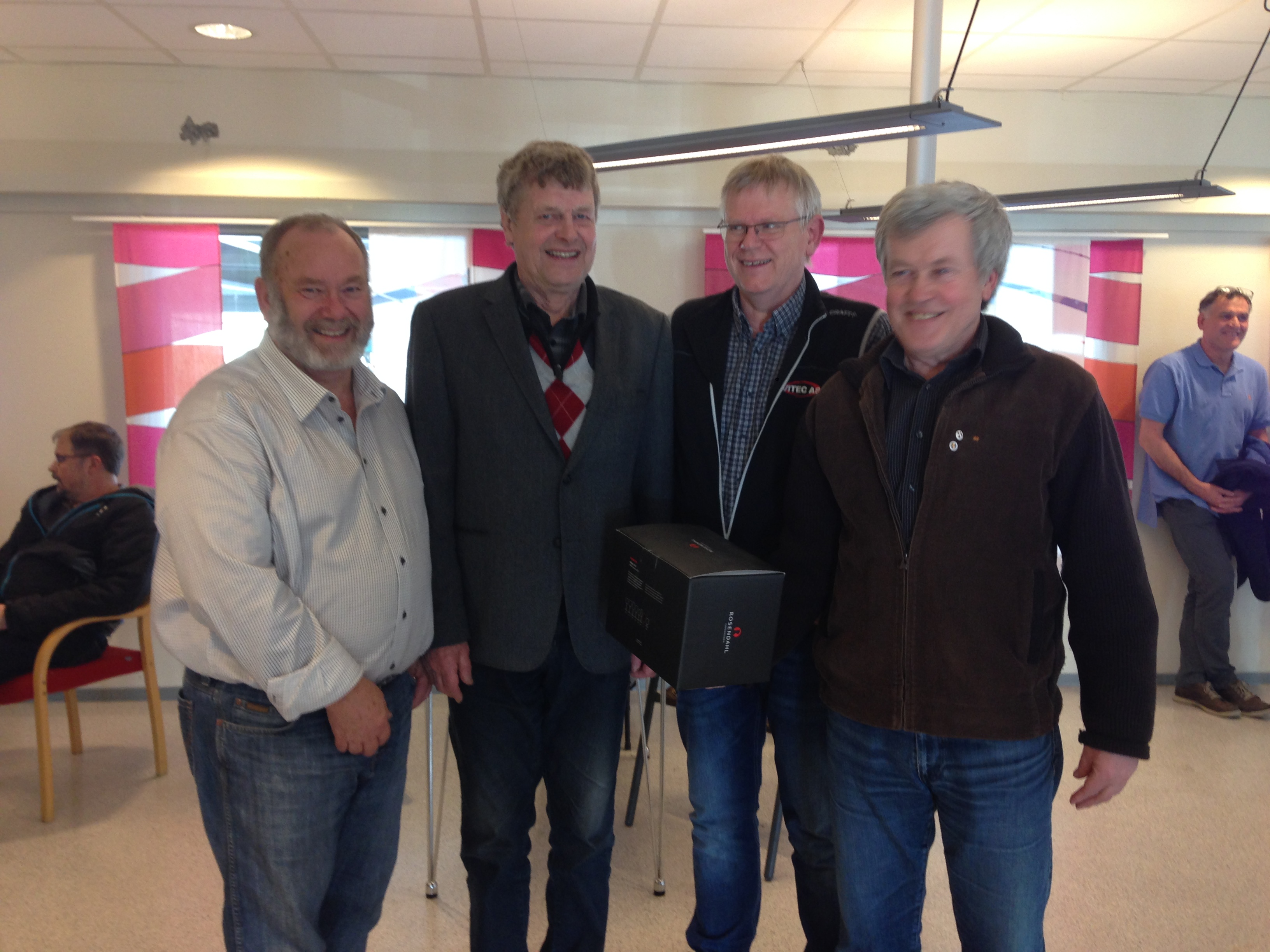 Vinnerlaget med fra venstre P&aring;l Dahl, Ivar Gr&oslash;nnesby, Morten Roel og Arnfinn Monsen